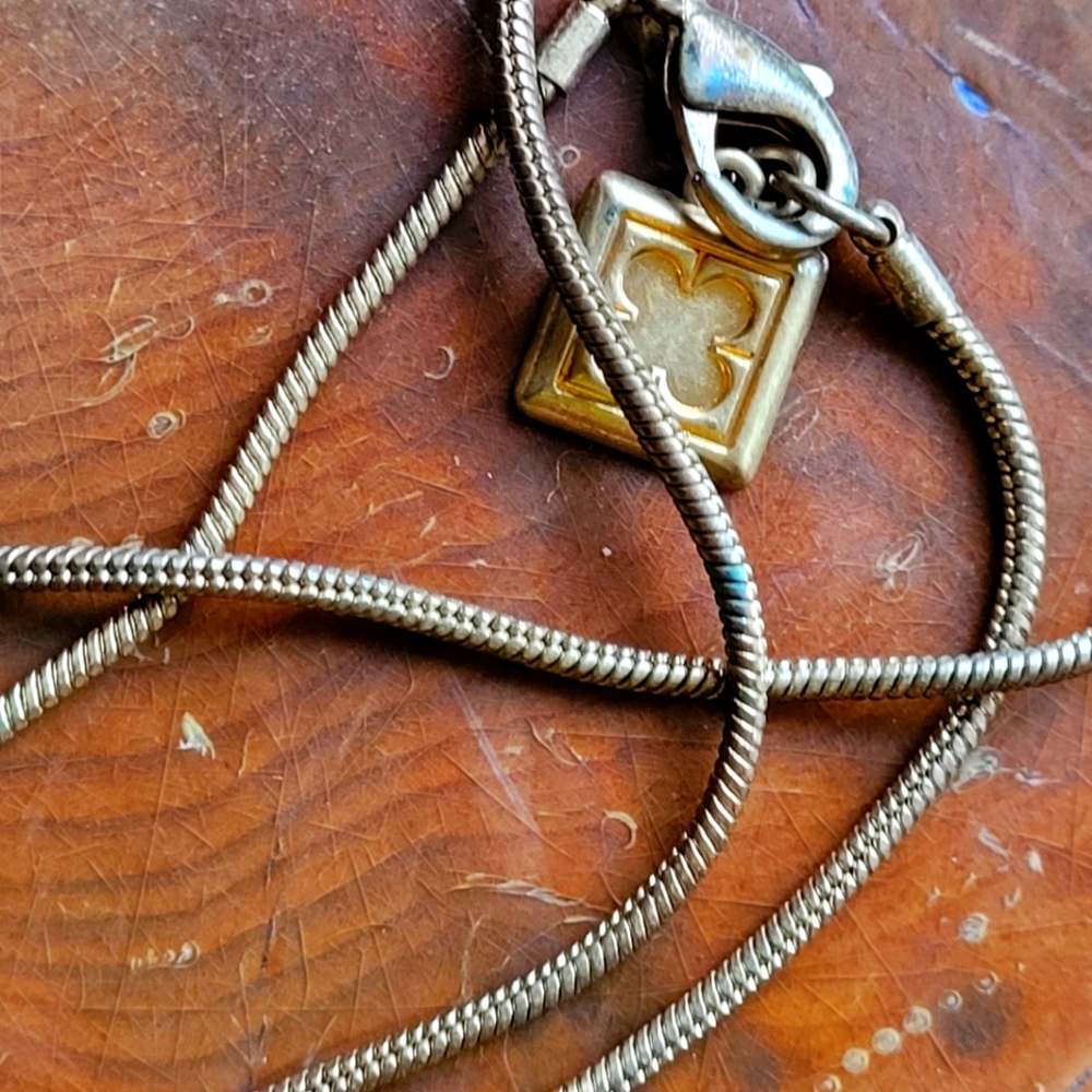 Gold Rhinestone Starfish Necklace - Picture 11 of 12